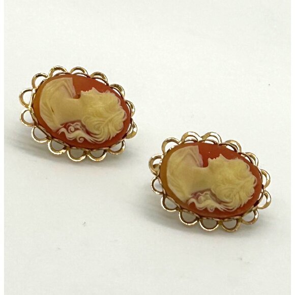Estate Jewelry - Vintage Faux Cameo Earrings Clip on Resin Gold-tone 15 Inch Elegant